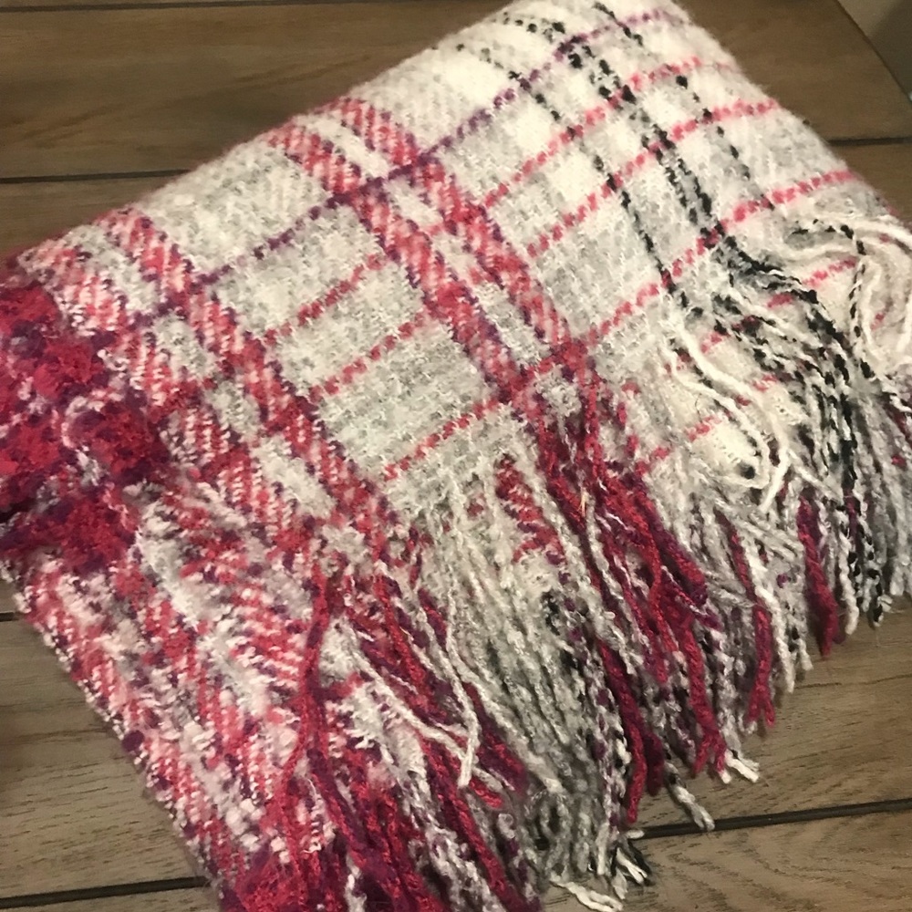 Juicy couture luxurious and cozy scarf